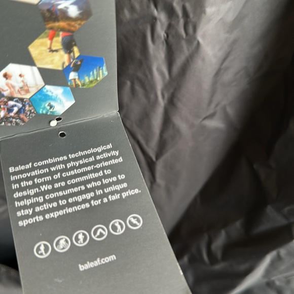 Baleaf lightweight black nylon rain jacket, size XL - Picture 10 of 10